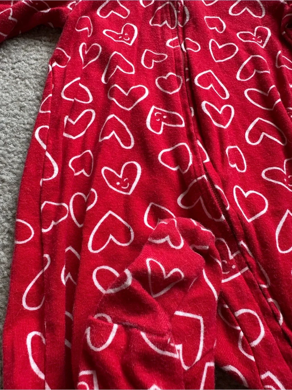 Old Navy lot of 3 footed two way zip closure Valentine’s sleeper footed pajamas